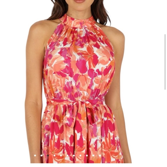 Petal & Pup
Caroline Floral Mock Neck
Maxi Dress - Picture 3 of 9